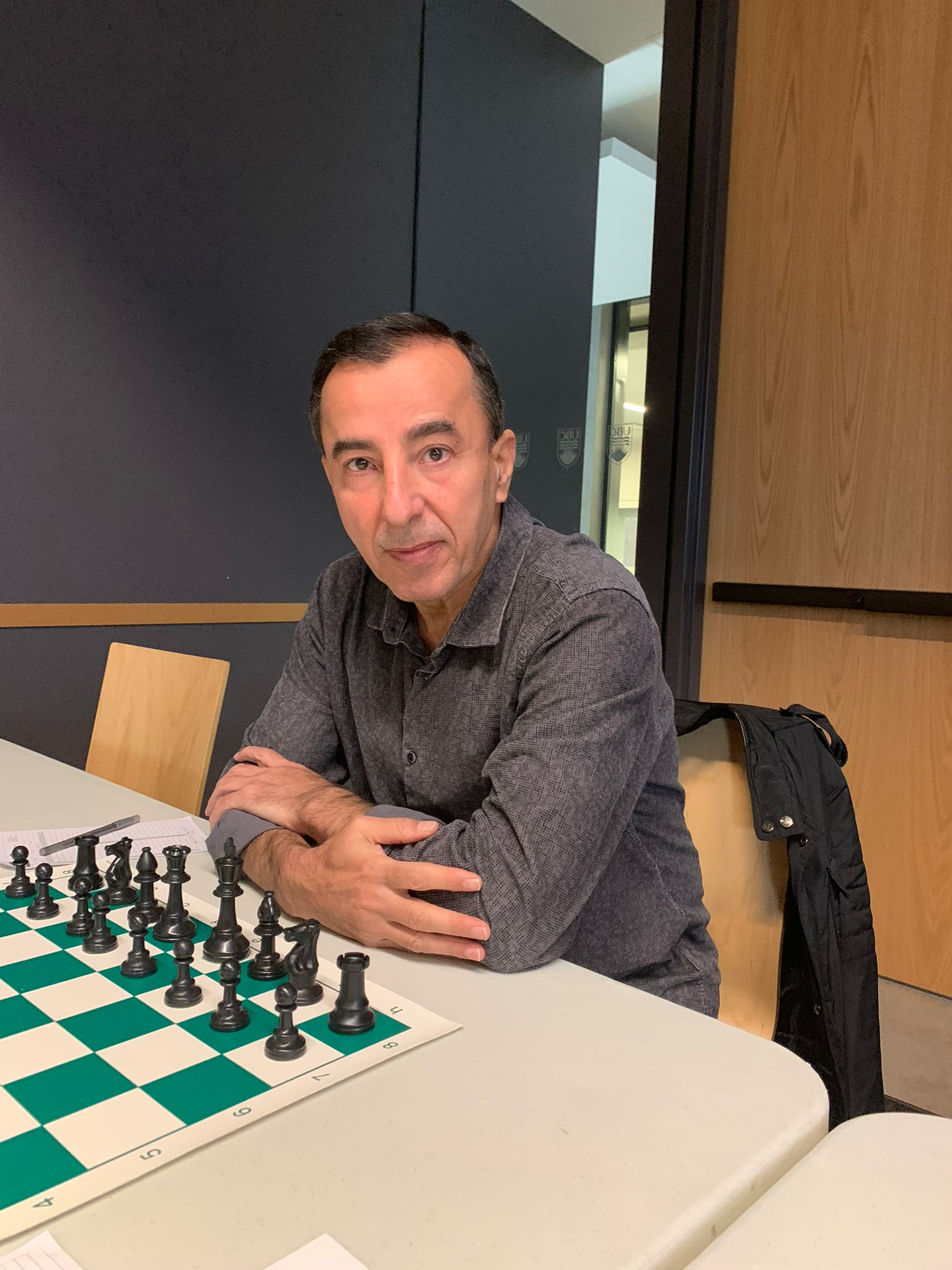 Arpak Qanee at a chess tournament